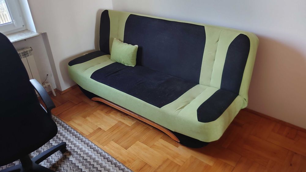 Twarde rozkładane łóżko zielono-czarne + kołdra + poduszki Stara Wieś