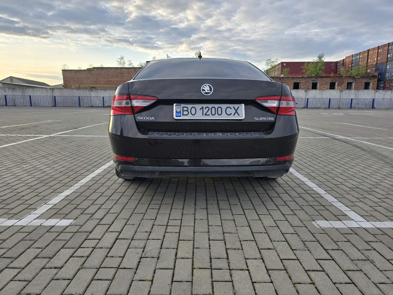 Шкода     суперб