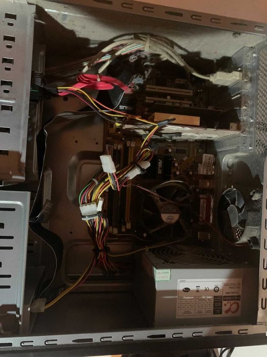 PC Asus + Monitor + Teclado