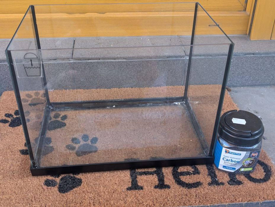 Akwarium dla rybek szczelnie