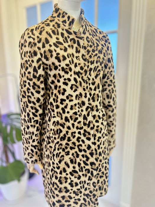 Пальто анималистичний принт Лео