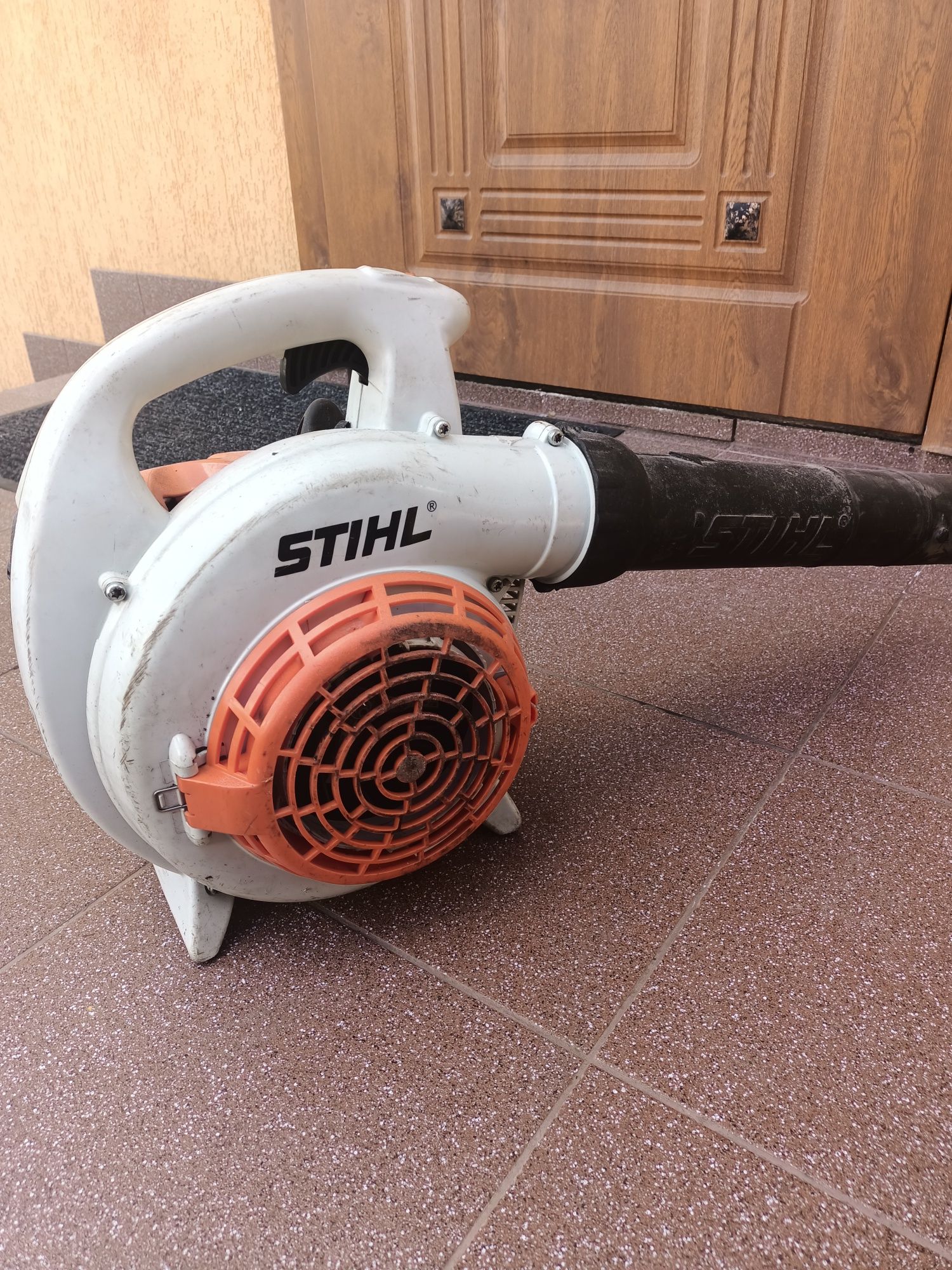 Бензиновий повітродувний пристрій STIHL SH56