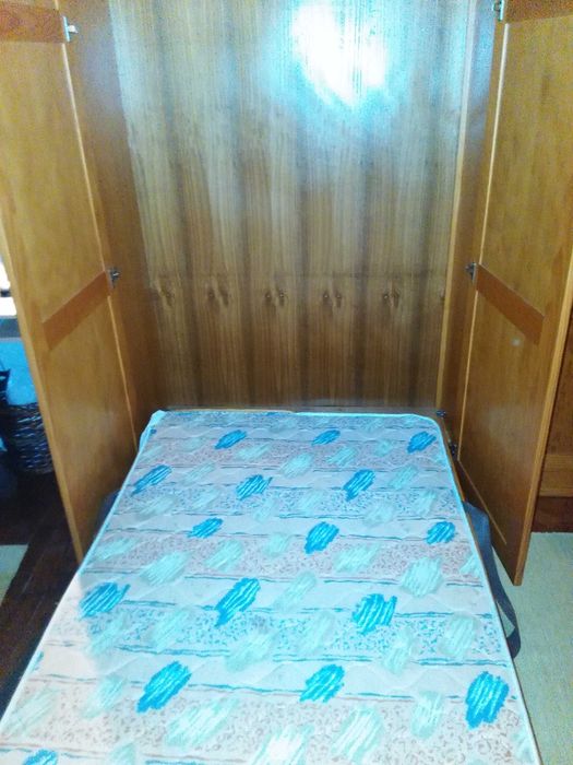 Mobília de Quarto com duas camas rebatíveis