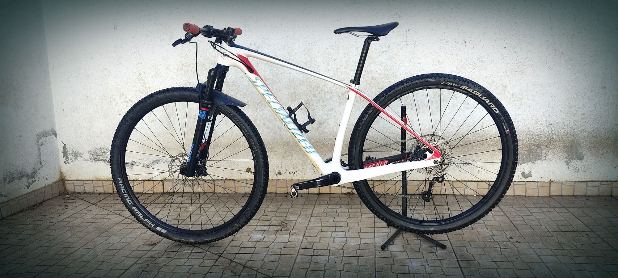 Bicicleta specialized carbono roda 29