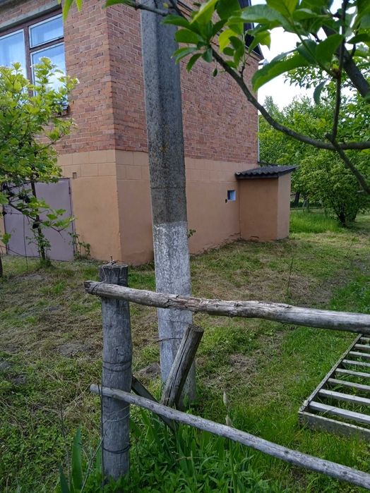продам дачний будинок