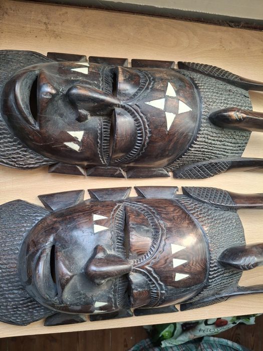 2 grandes mascaras africana 45 cms cada