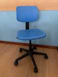 Cadeira giratoria azul