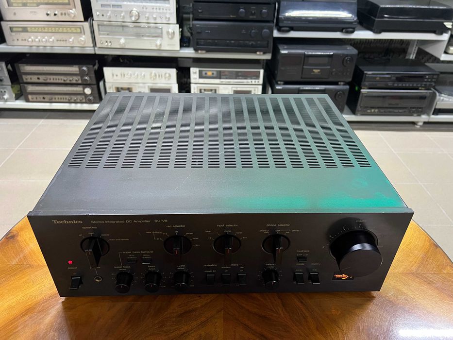 Wzmacniacz Technics SU-V8 Audio Room