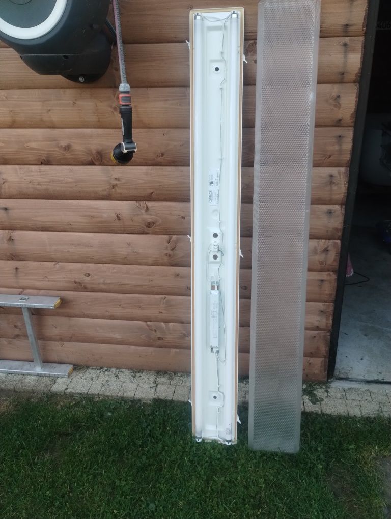 Lampy świetlówki 2x58 W
