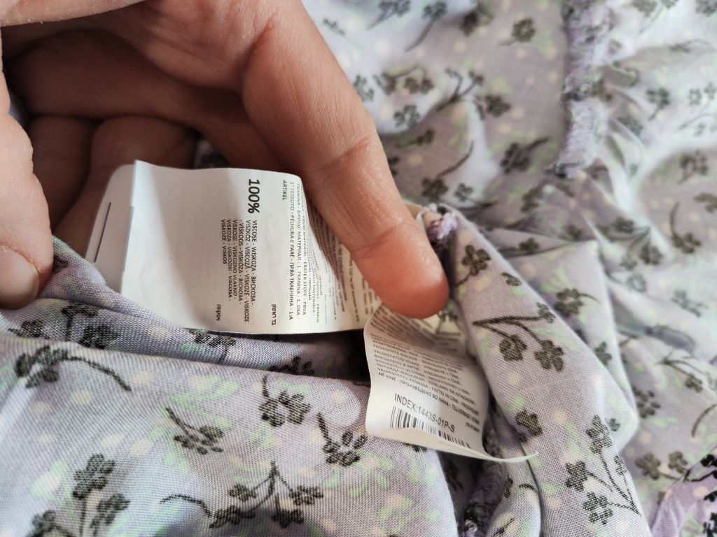 Cropp letnia sukienka w kwiatki kwiatuszki wiskoza liliowa
