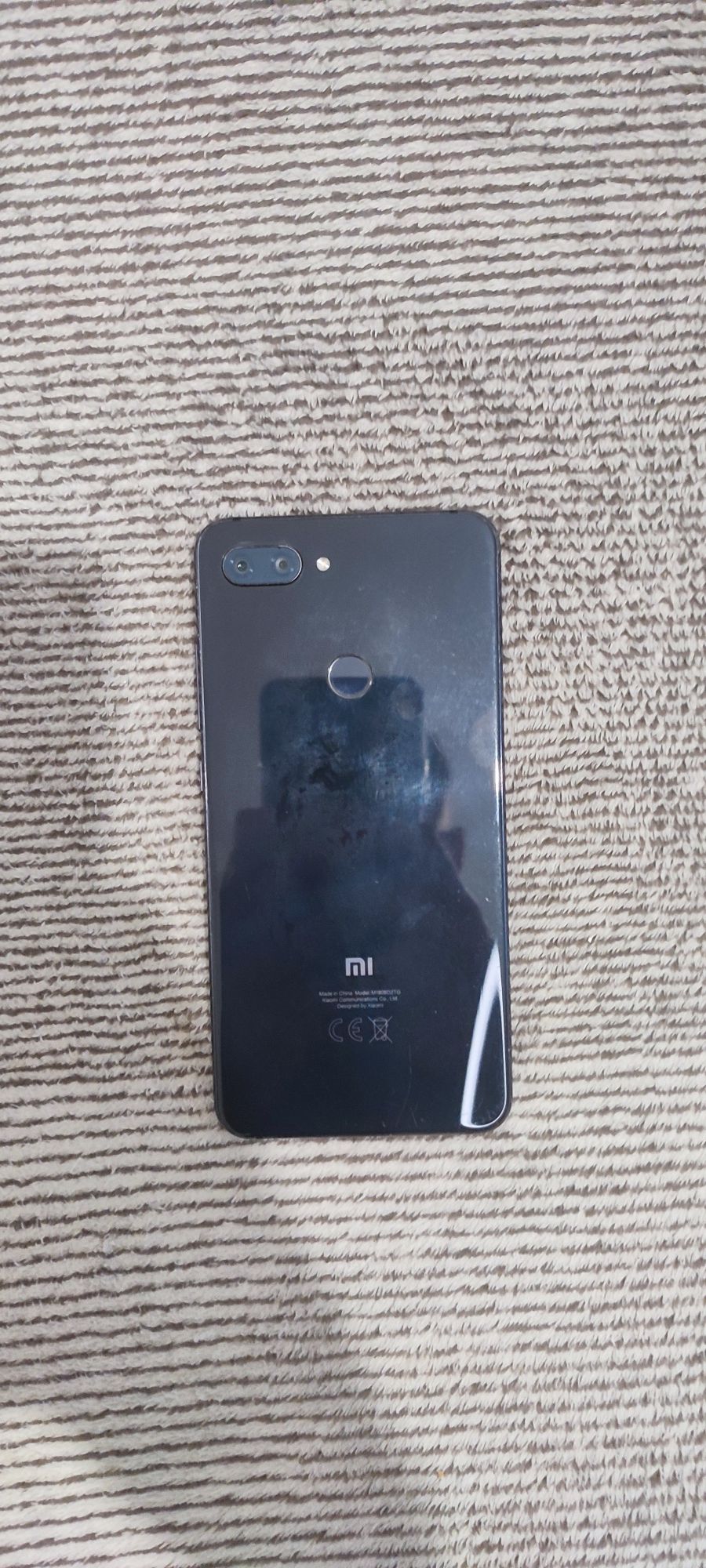 Продам телефон Xiaomi mi 8 lite