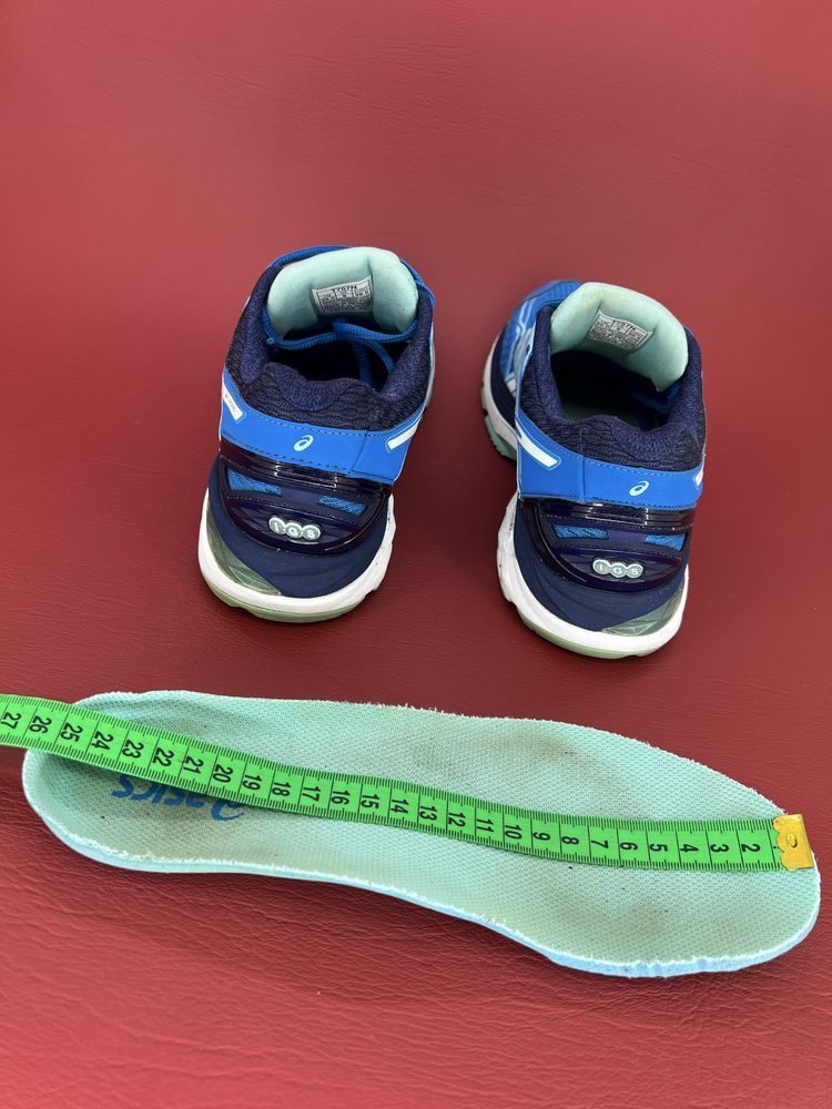 Кросівки 39,5р.25см. Asics Gel GT-2000
