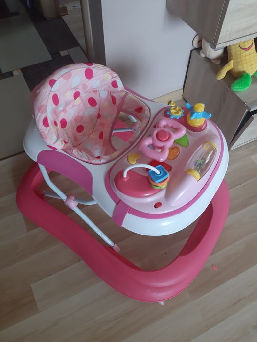 Ходунці для дівчинки