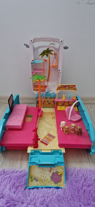 Kamper wakacyjny Barbie