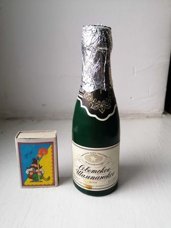 Свеча Советское шампанское, свечка бутылка