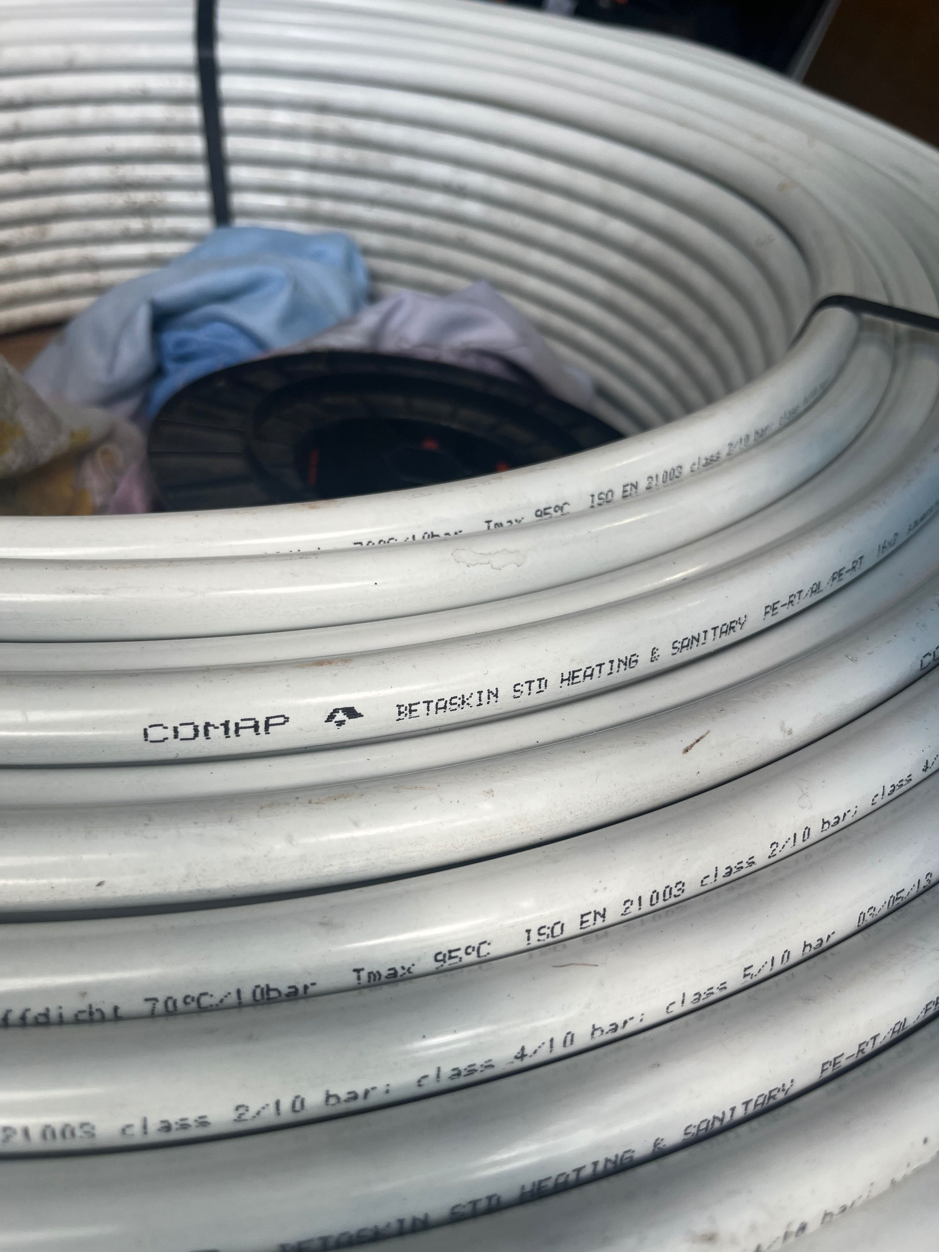 Rura pex 16x2. Comap 200 m