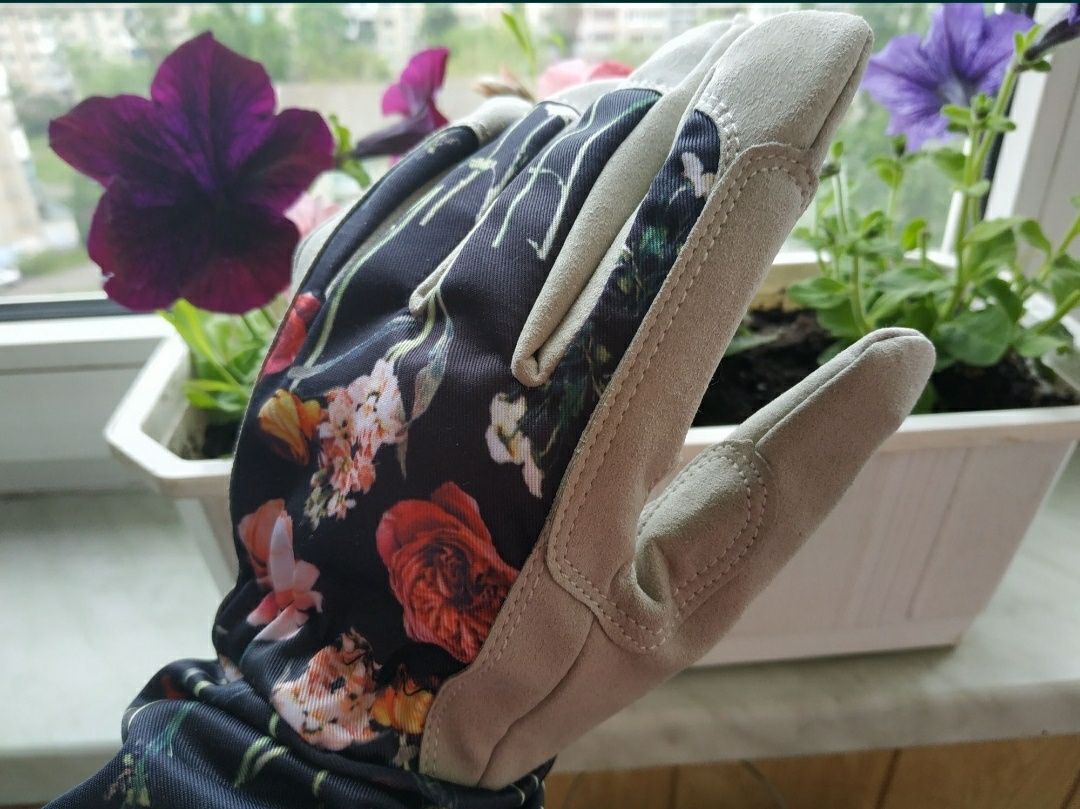 Чарівний садовод: перчатки для саду. Нові. На подарунок.