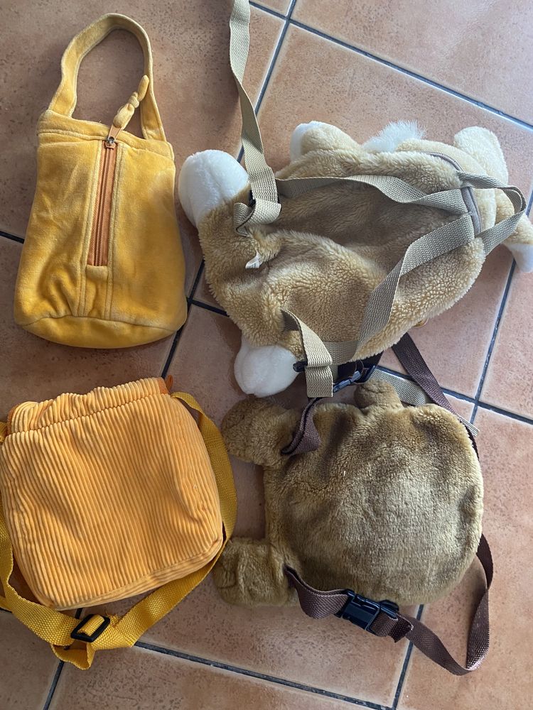 Mochilas de criança