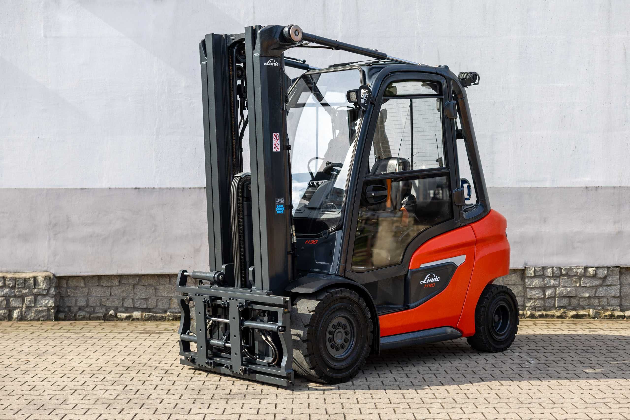 Wózek widłowy LINDE H30T-01, 2021, niski przebieg - 3956mth!
