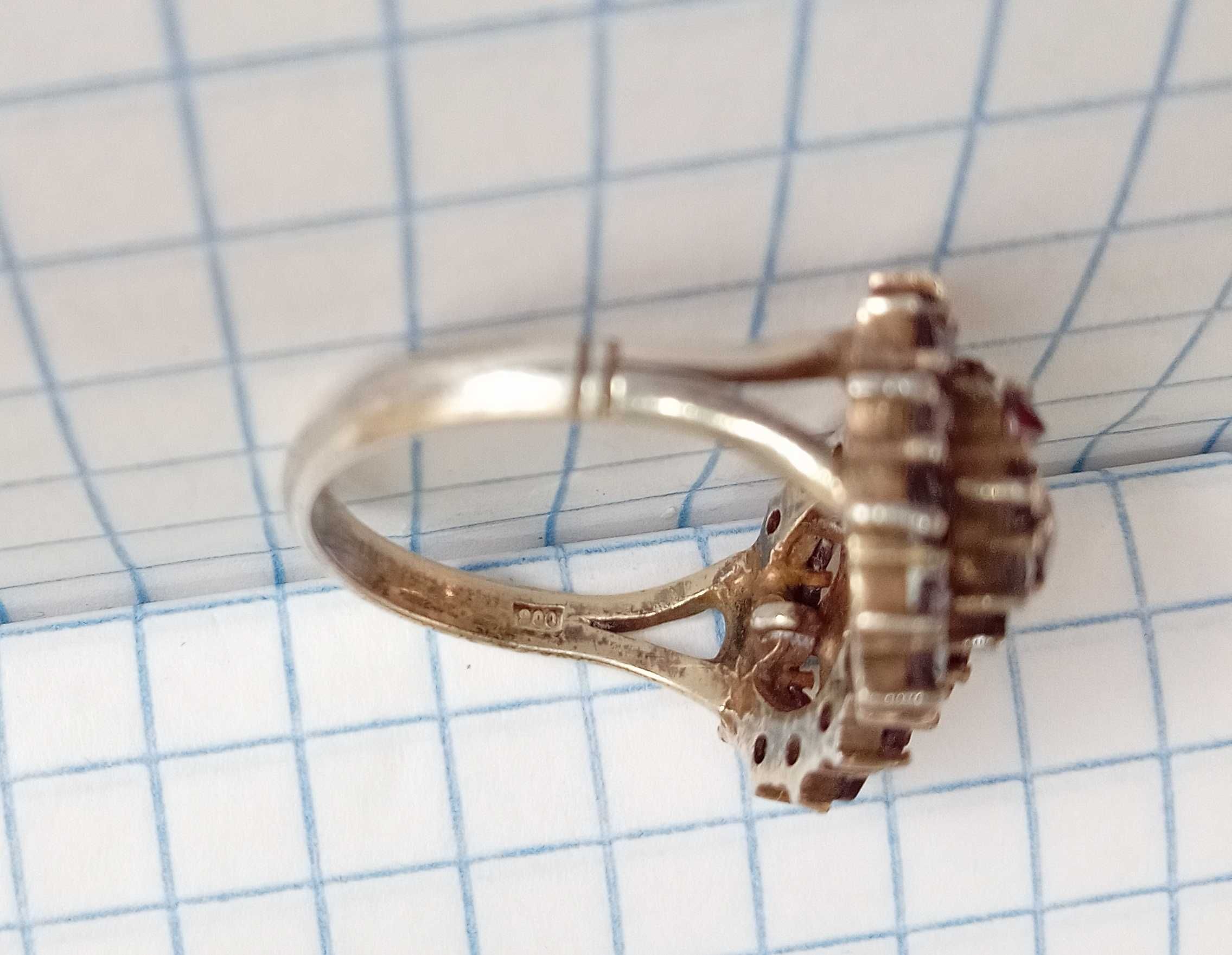 Кольцо перстень натуральний чеський гранат піроп розмір 17