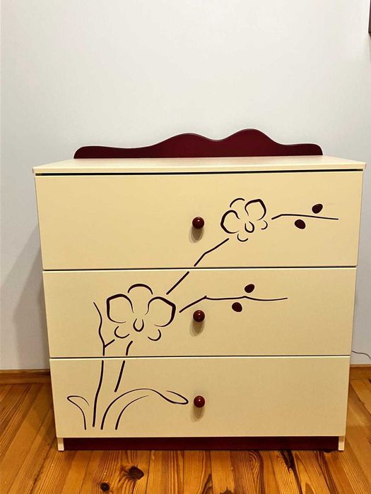 Meble do pokoju dziewczynki – Meblik Orchidea  wanilia z bordo