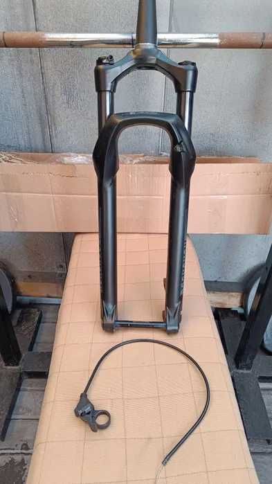 Amortyzator powietrzny RockShox Judy 100mm z blokadą z manetki