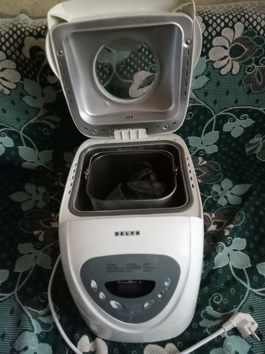 Хлібопіч б/у DELFA