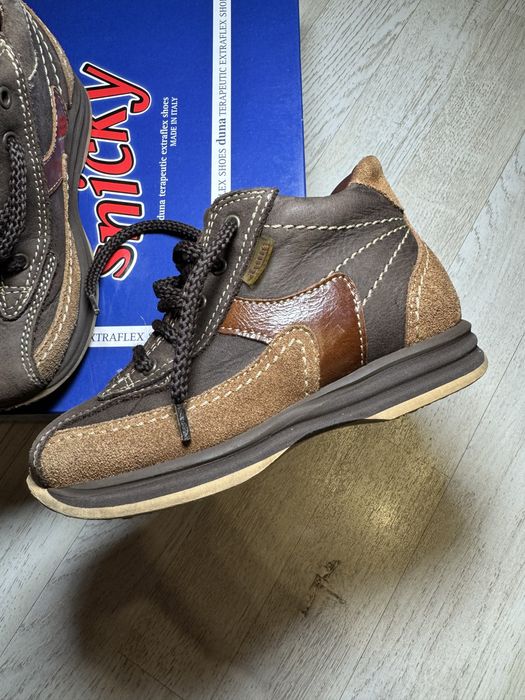 Шкіряні черевики дитячі в ідеальному стані 27 р.