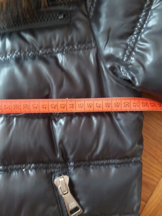 Зимова куртка розмір М