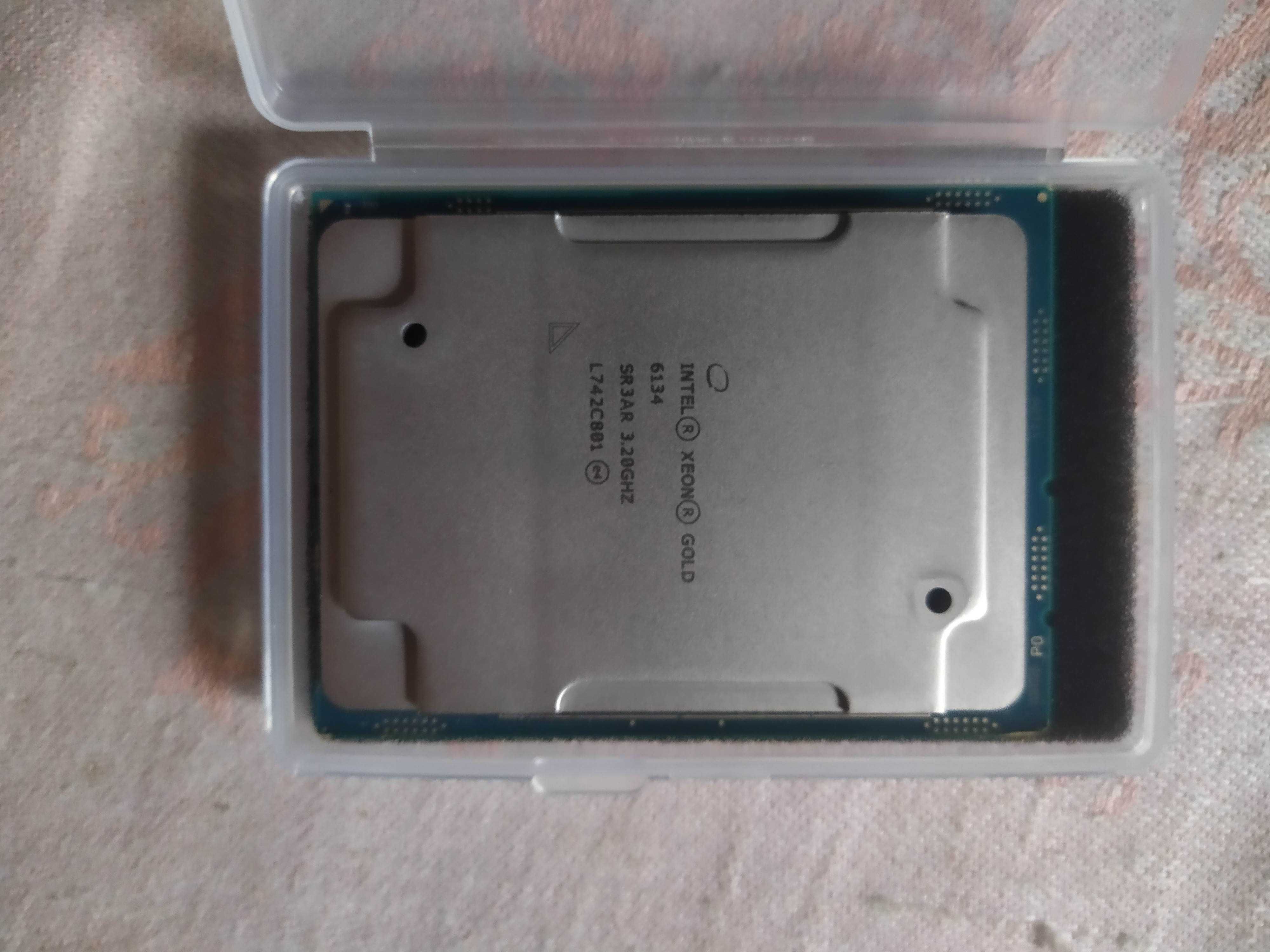 Процесор Intel Xeon Gold 6134 LGA 3647 SR3AR 3.2-3.7GHZ 8/16 24.75 кеш