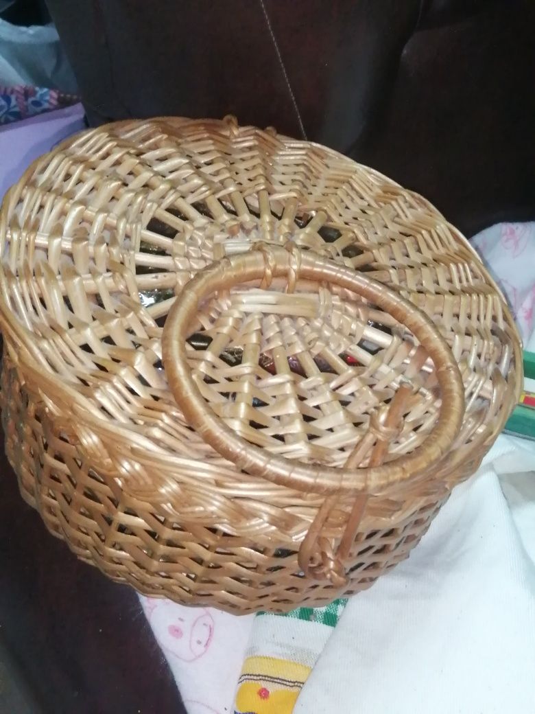 Cesta toda em Verga toda nova para costura