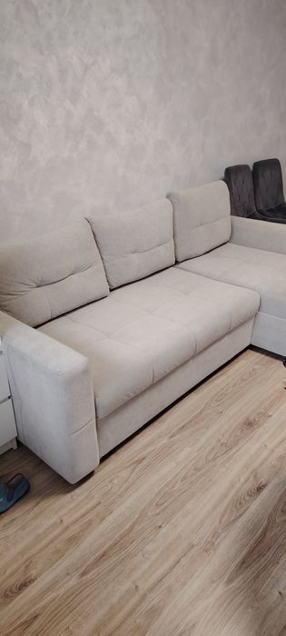 Narożnik kanapa z funkcją spania + 3 krzesla