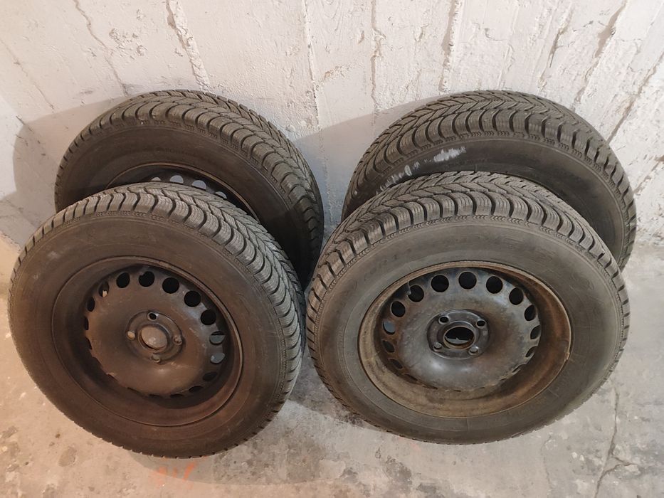 Opony z felgami Felgi stalowe 14 Opony zimowe Dębica Frigo 2 185/70/14