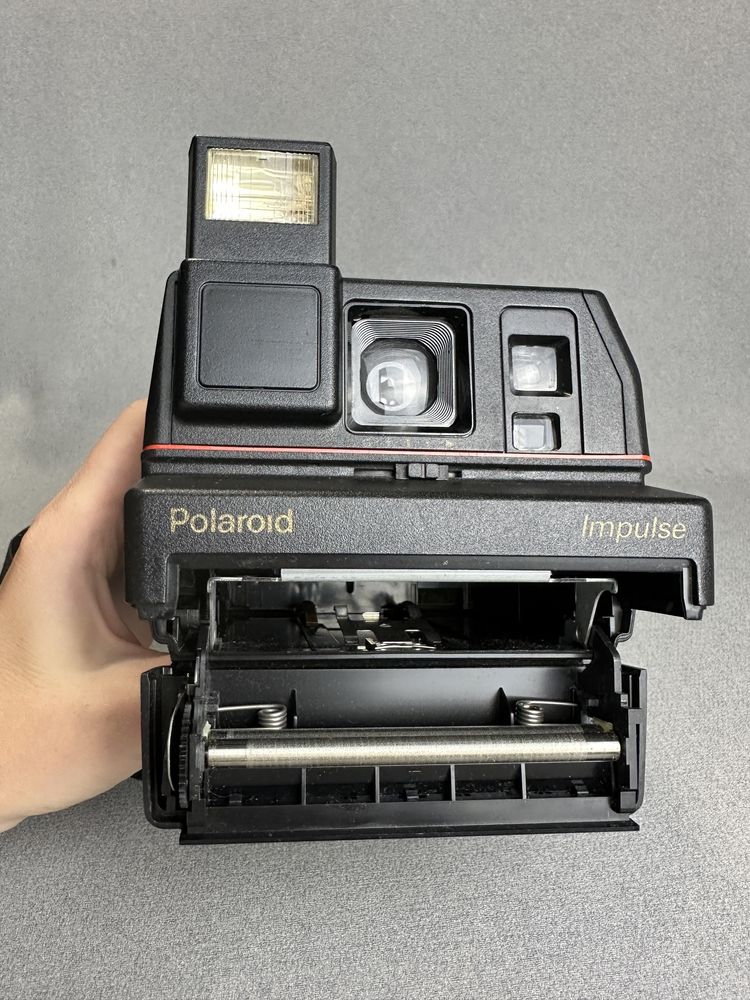Пленочный фотоаппарат polaroid 600 plus