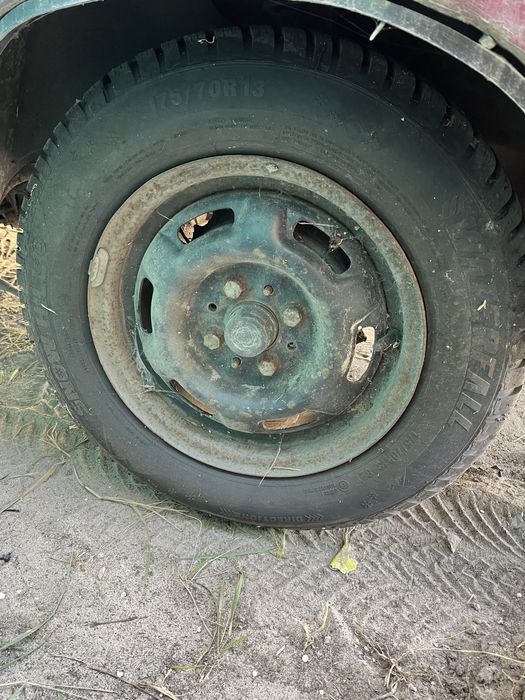 Гума зимова нова 175/70 R13