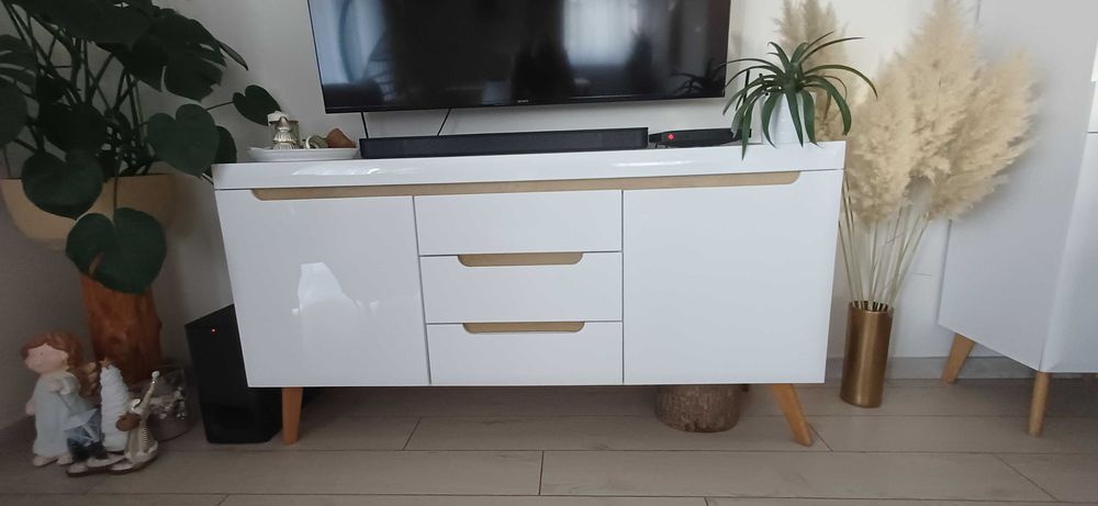 Komoda  i słupek biały lakierowany połysk