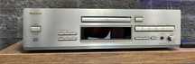 Odtwarzacz CD Onkyo Dx 7511 z pilotem . Pilecam