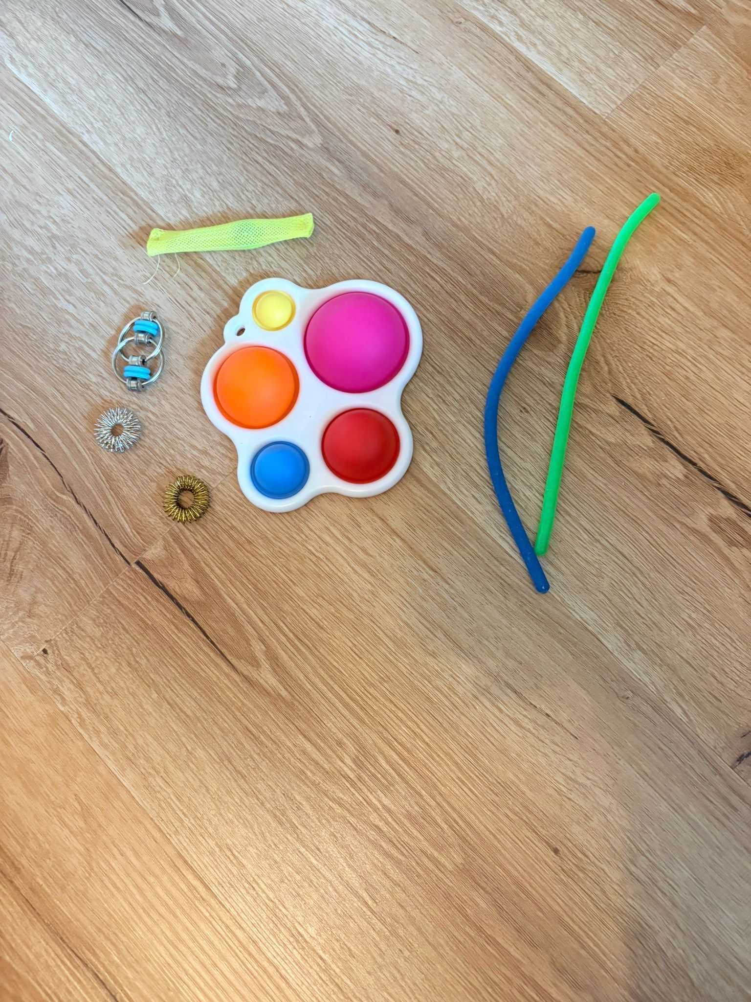19 Fidgets Novos coloridos e variados