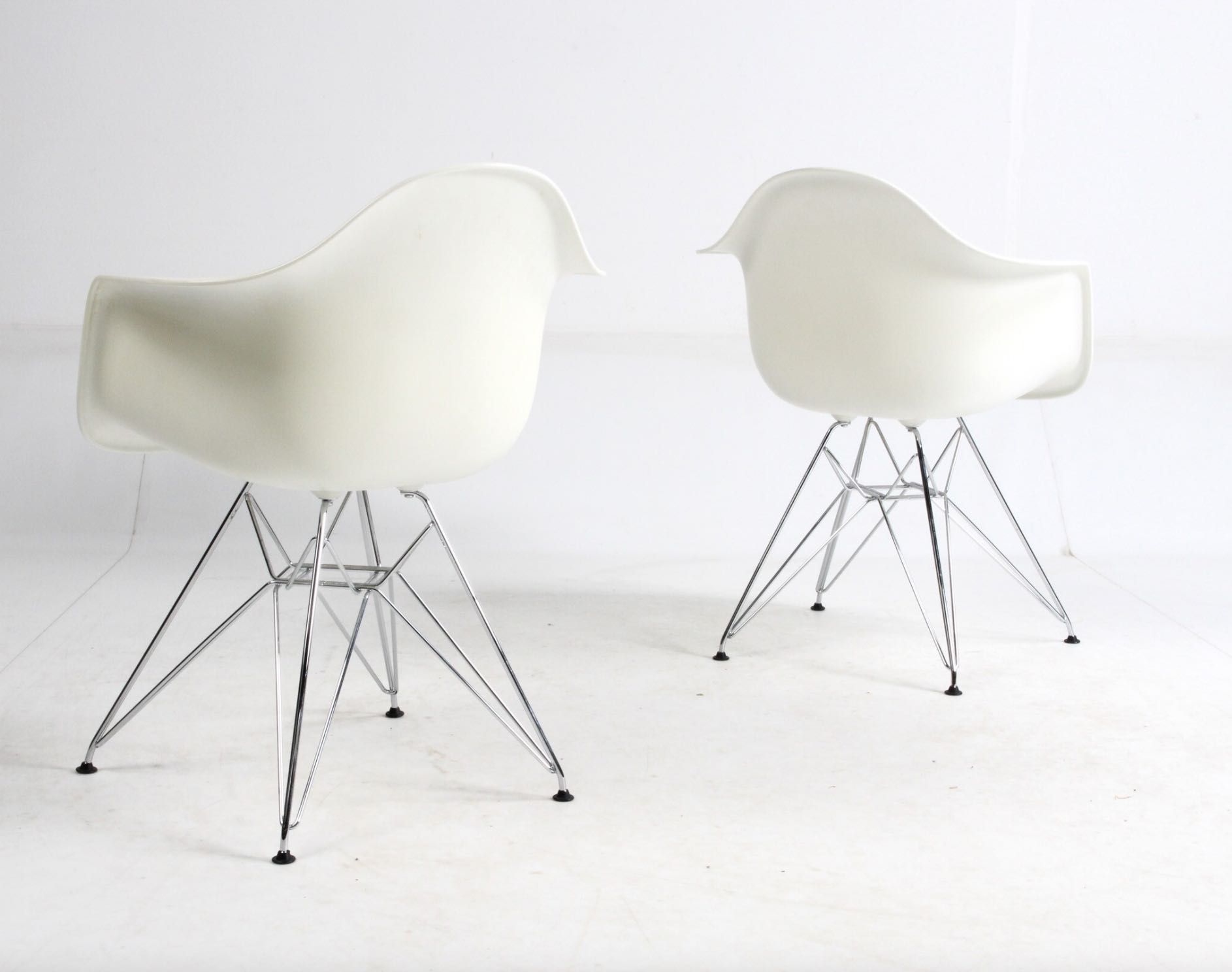Krzesła Vitra Charles Eames DAR, podstawa "Eiffel" oryginał 2szt.