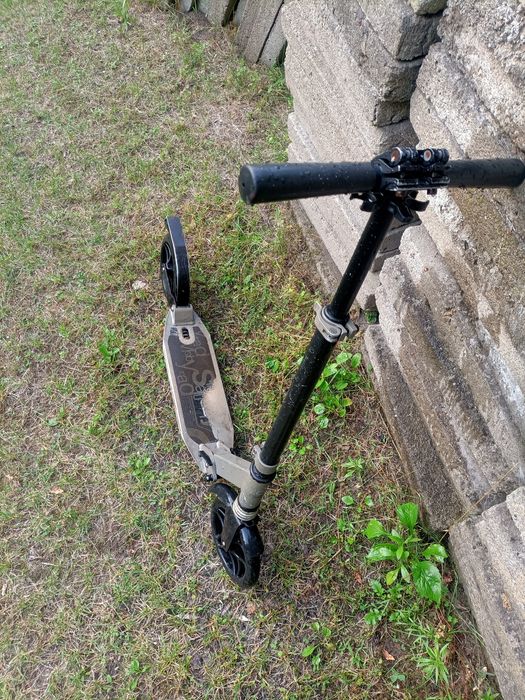 Hulajnoga z amortyzatorami