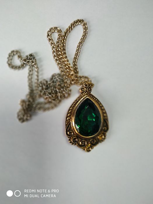 Винтажные броши, подвески.