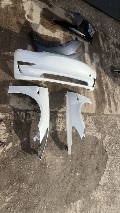 Крило бампер Тесла 3 Tesla 3 Y розборка шрот Тесла 3 Y Луцьк