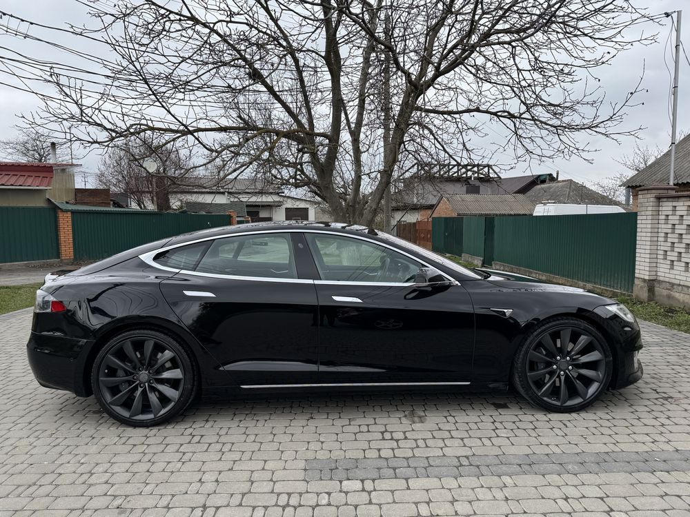 TESLA MODEL S Европа (Німеччина) Рестайлінг 2018