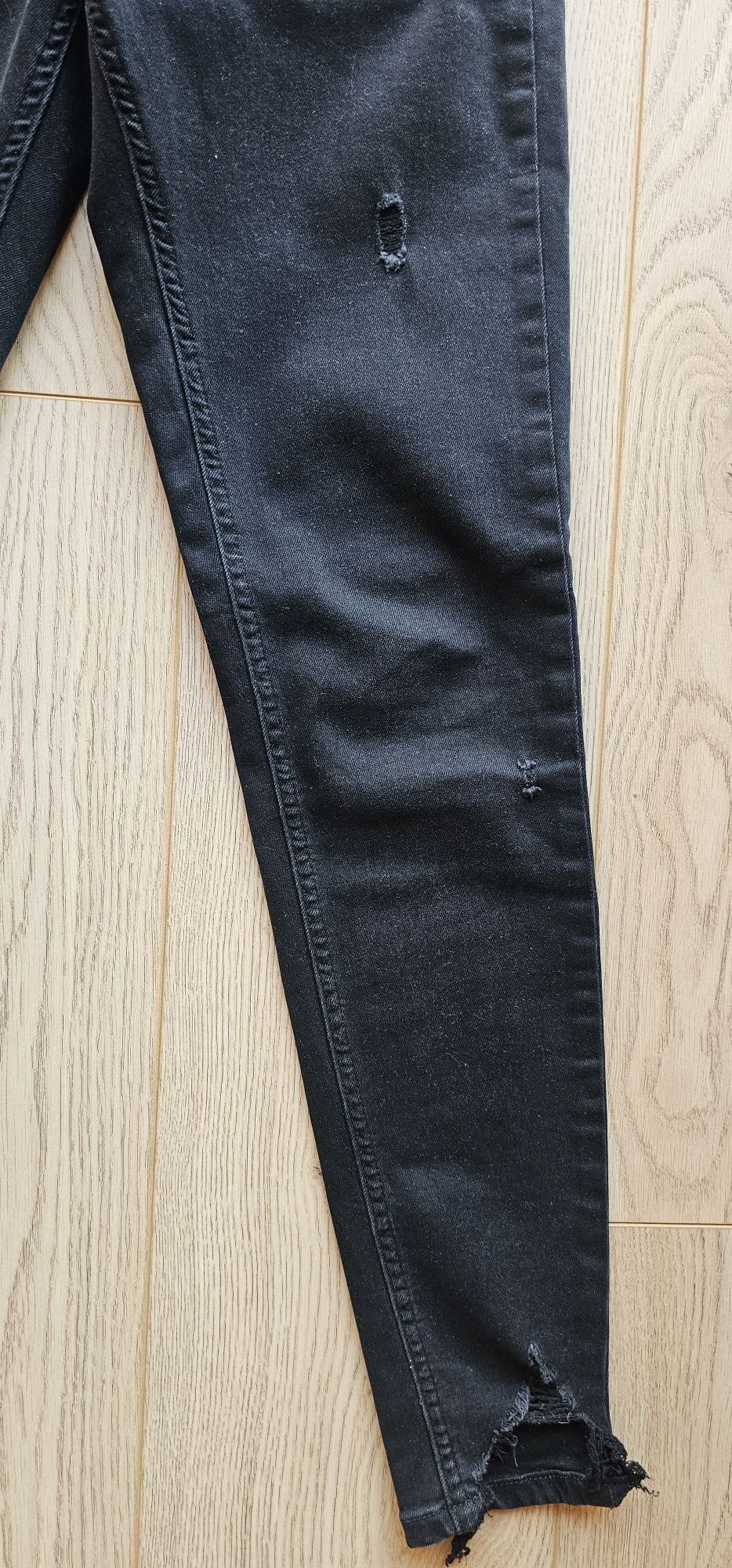 Jeansy damskie z rozdarciami, skinny, czarne, bawełna Denim Co.