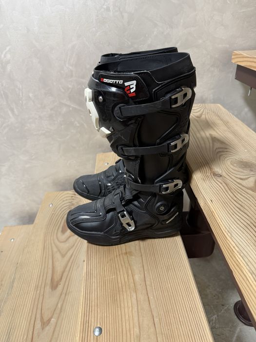 Шарнірні ендуро мотоботи Bogotto MX-7 G 40