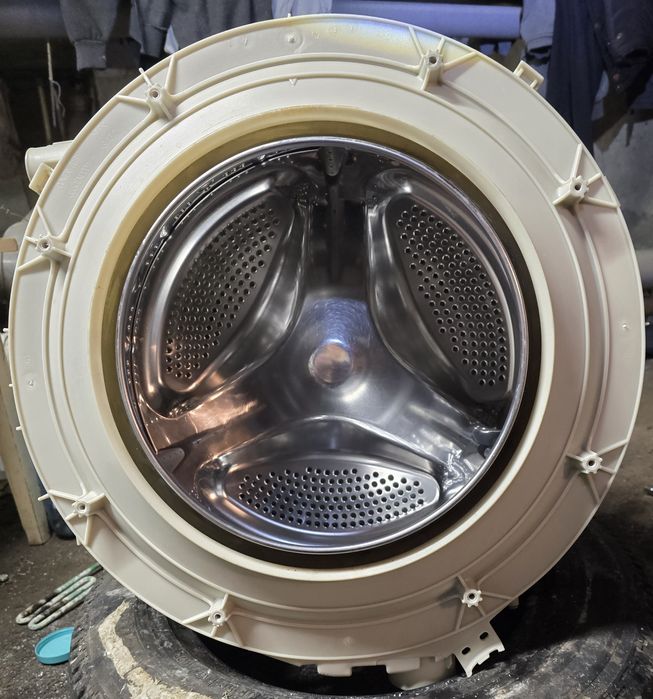 Бак в сборе для стиральной машинки LG
 LG F10B8NDW1