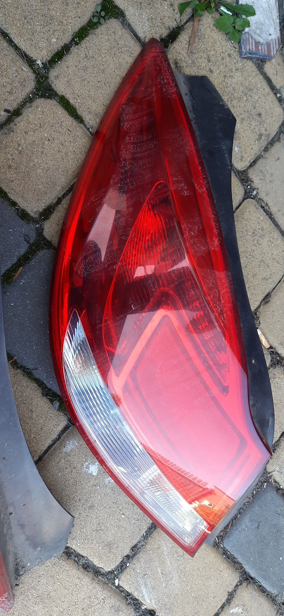 Lampa tylna opel insygnia A