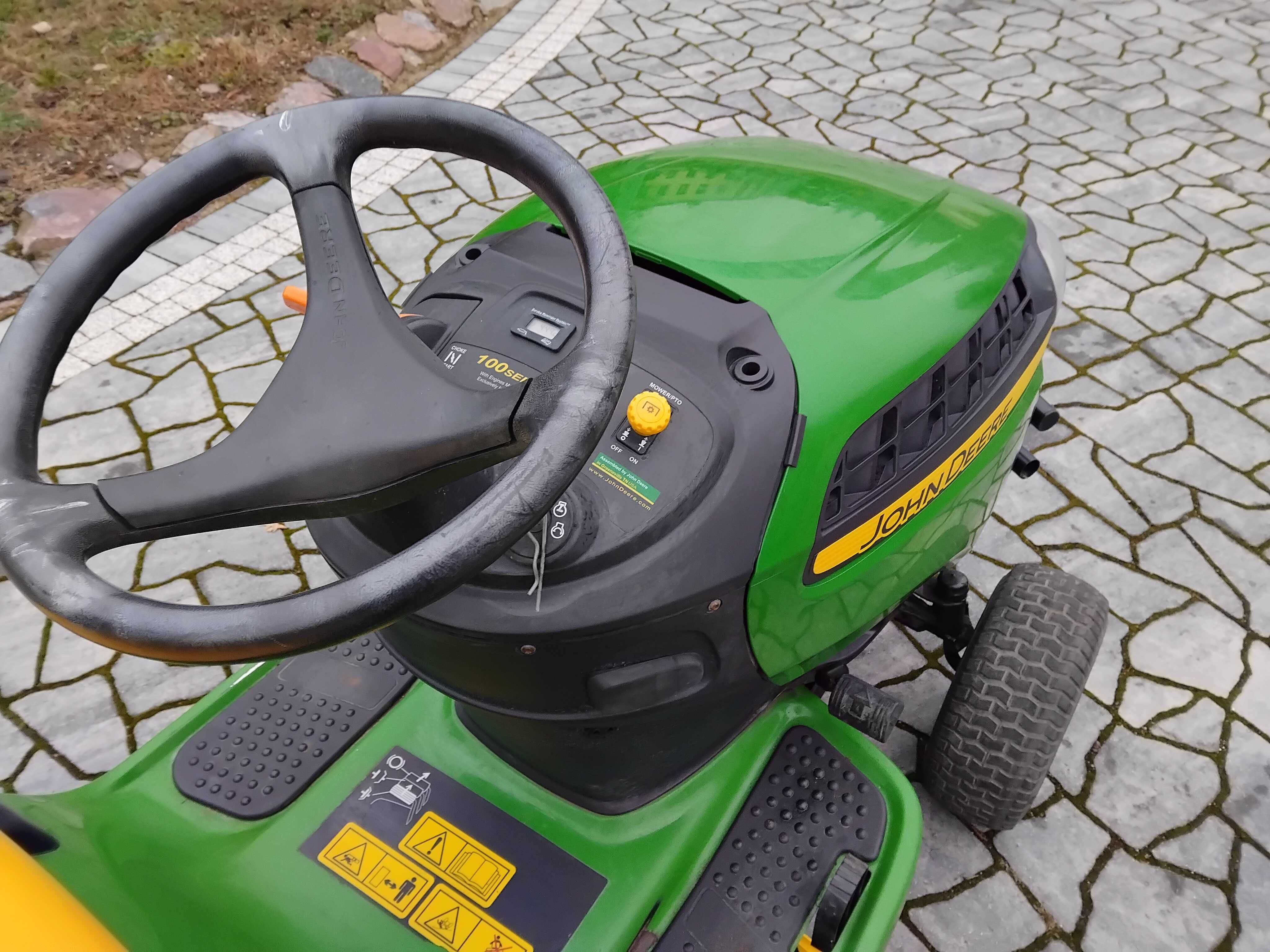Solidny traktorek kosiarka JOHN DEERE X155R  18KM
