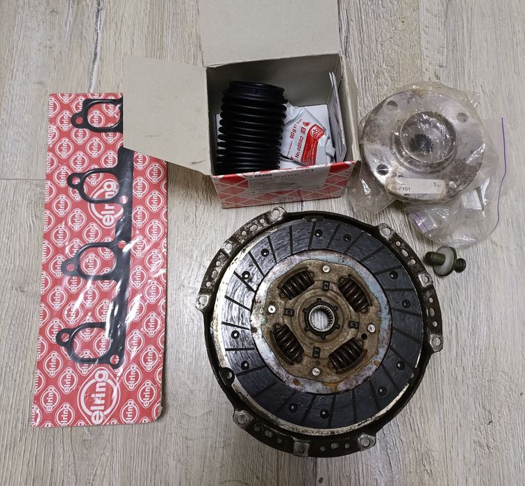 Ступиця, щеплення, прокладка впускного колектора Гольф 2 1.3