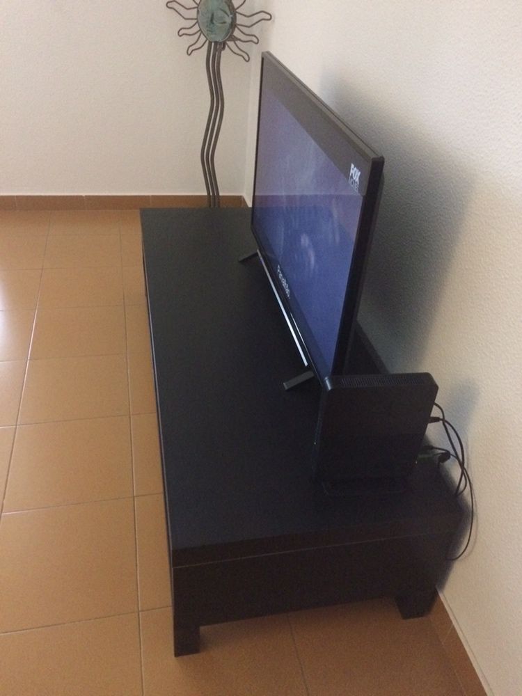 Mesa de Televisão - Ikea